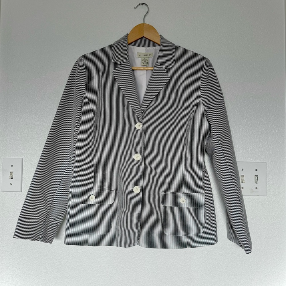 Appleseed’s Striped Women’s Blazer